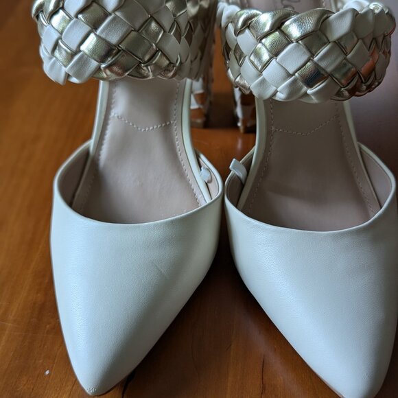 Charles by Charles David Micky Cream Metallic Woven Block Heel Pump Size 9 - Picture 7 of 9